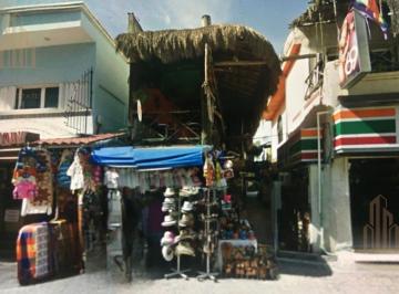 Local comercial · Local en 5ta Av Entre 6 y 4 Norte