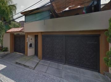 Casa · 648m² · 5 Recámaras · 2 Estacionamientos · Casa en Burgos, Temixco, Morelos