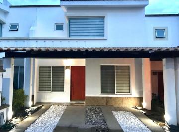 Casa · 158m² · 3 Recámaras · 2 Estacionamientos · En Renta Casa Amueblada Al Norte I Residencial Bosques de Ciprés I Aguascalientes