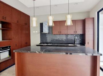 Casa · 304m² · 4 Recámaras · 2 Estacionamientos · Casa Nueva en Club Haciendas Villahermosa