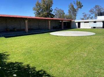 Huerta · 6000m² · 8 Recámaras · 10 Estacionamientos · Rancho en La Entrada de Tequisquiapan