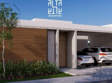 Casa · 230m² · 3 Recámaras · 2 Estacionamientos · Hermosa Casa en Venta de Una Sola Planta en El Fracc. Las Olas