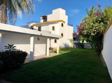 Casa de 4 habitaciones, Villahermosa · Casa en Renta con Amplio Jardín en Tabasco 2000