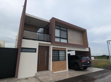 Casa de 4 habitaciones, Veracruz · Residencia Amueblada en Venta Los Cedros Nuevo Veracruz | Arlette Flores