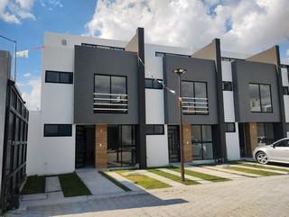 Casa en condominio · 110m² · 3 Recámaras · 2 Estacionamientos · Casa en Condominio en Venta, Sur de Puebla Castillotla