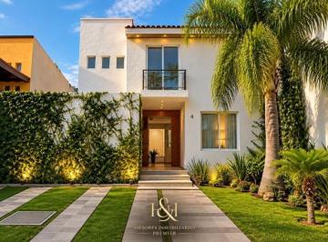 Casa en condominio 228m² Renta Bosques de Santa Anita · Casa en Renta en Bosques de Santa Anita