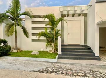 Casa de 6 habitaciones, Cuernavaca · Venta Excelente Casa Sola en Fraccionamiento en Palmira Minimalista