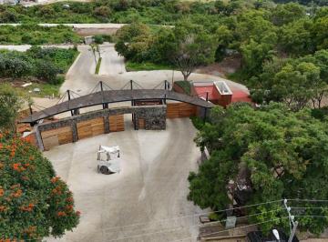Terreno / Lote en Venta  Lomas de Ahuatepec · Terrenos en Cuernavaca Caseta de Vigilancia 4 Canchas de Paddel. Infonavit Banco