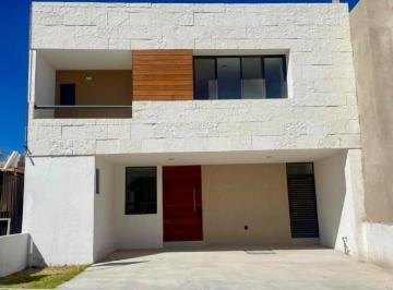 Casa de 4 habitaciones, Querétaro · Casa Nueva en Venta Dentro de Privada, Amplio Jardín y Amenidades Baja de Precio