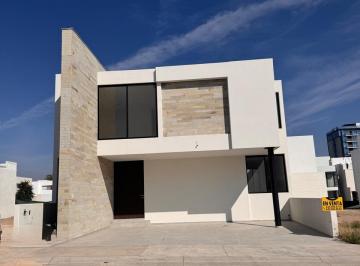 Casa · 233m² · 4 Recámaras · 2 Estacionamientos · Casa en Venta Al Norponiente de Aguascalientes San Angelo