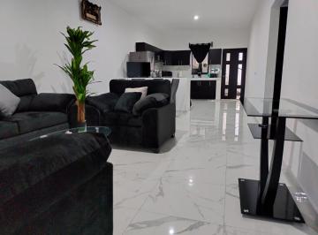 Casa · 210m² · 2 Recámaras · 2 Estacionamientos · ´casa en Venta en Fraccionamiento Cd. San Isidro - (4)