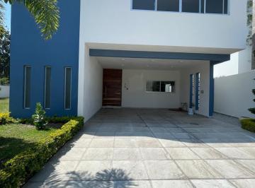 Casa de 3 habitaciones, Tlajomulco de Zúñiga · Se Renta Casa en Provenza Residencial, Como Nueva!