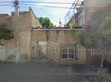 Casa de 3 habitaciones, Guadalajara · Casa en Santa Teresita en Remate