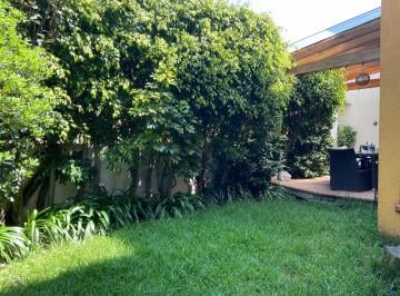Casa en condominio de 3 habitaciones, Cuajimalpa de Morelos · Hermosa y Completísima Casa con Jardín. 4 Estacionamientos