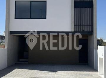 Casa de 3 habitaciones, El Marqués · Estrena Casa en Zakia