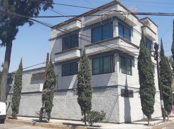 Casa de 3 habitaciones, Tláhuac · Se Vende o Renta. Gran Oportunidad. Casa Sola en Esquina. Uso de Suelo Mixto. Excelente Acabados.