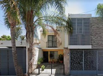 Casa de 3 habitaciones, Guadalajara · Casa en Huentitan El Bajo en Remate