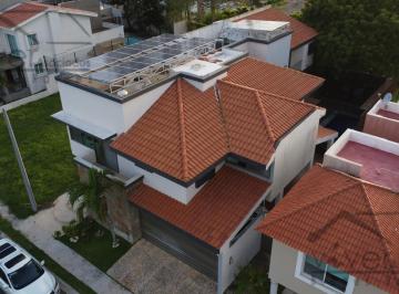 Casa · 580m² · 3 Recámaras · 2 Estacionamientos · Residencia en Venta