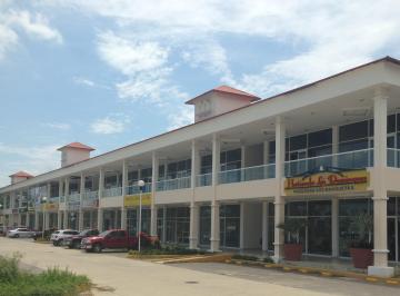 Local comercial , Acapulco de Juárez · Locales Comerciales en Renta en Plaza Diamante Lakes