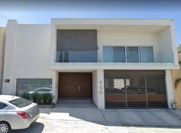 Casa de 5 habitaciones, Monterrey · Vendo Casa en Country La Silla