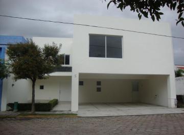 Casa de 3 habitaciones, Puebla · Casa en Renta en Residencial Jardines de Zavaleta