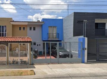 Casa de 3 habitaciones, Guadalajara · Remato Casa en Los Arrayanes