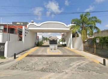 Casa en condominio de 4 habitaciones, Zapopan · Casa en Remate - Parques del Auditorio (Coto Privado) 3 Recamaras 2.5 Baños