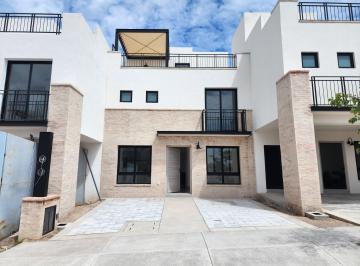 Casa de 4 habitaciones, Querétaro · Casa en Venta en El Salitre