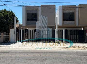 Casa · 160m² · 3 Recámaras · 2 Estacionamientos · Casa en Benito Juárez