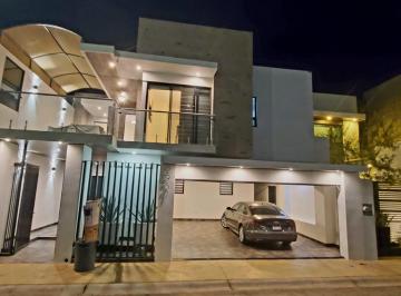 Casa de 3 habitaciones, Mexicali · En Renta Casa Zona Dorada Cumbres Residencial Totalmente Amueblada
