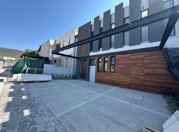 Casa de 3 habitaciones, Querétaro · Altozano, Venta Casa 4 Recamaras 4 Baños. Cuarto de Servicio