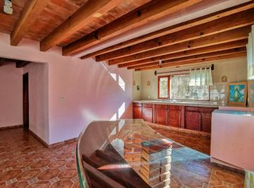 Departamento · 250m² · 4 Recámaras · 4 Estacionamientos · Casa en Renta Cerca de Avandaro, Valle de Bravo