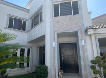 Casa de 3 habitaciones, Monterrey · Venta Casa 3 Niveles