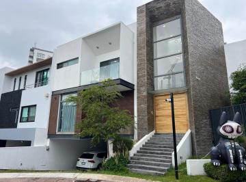 Casa de 6 habitaciones, Zapopan · Casa en Venta en Puerta Las Lomas, Zapopan.