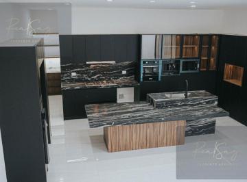 Casa en condominio · 385m² · 4 Recámaras · 2 Estacionamientos · PH - Fraccionamiento Arroyo El Molino