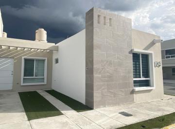 Casa de 2 habitaciones, Saltillo · Casa en Renta de 1 Piso Amueblada en Fracc. Los Almendros