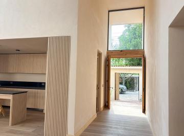 Casa · 333m² · 3 Recámaras · 2 Estacionamientos · Casa Nueva en Venta en Jurica