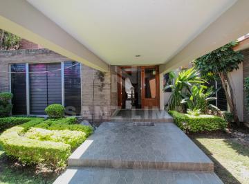 Casa de 4 habitaciones, Celaya · Alameda: Magnifica Residencia, Una Planta, con Amplio Jardín y Finos Acabados.