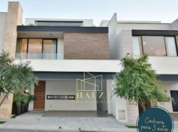 Casa · 307m² · 3 Recámaras · 3 Estacionamientos · Espectacular Casa Nueva Cumbres Las Lomas