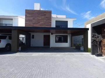 Casa · 285m² · 3 Recámaras · 2 Estacionamientos · Casa en Venta en La Toscana