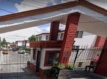 Casa de 3 habitaciones, Coyoacán · Casa en Venta en Benito Juarez 101 Col. Espartaco, Coyoacan - Remate Bancario