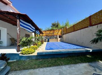 Casa · 600m² · 5 Recámaras · 6 Estacionamientos · Casa Sola en Venta en El Pueblo de Alpuyeca