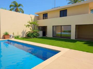 Casa de 4 habitaciones, Cuernavaca · En Venta Preciosa Casa Sola en Rancho Cortes