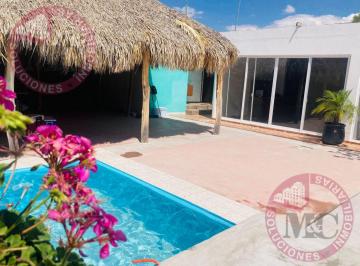 Quinta · 1000m² · 1 Recámara · 6 Estacionamientos · Casa de Campo en Venta con Alberca Ubicada en Vistas del Picacho, Aguascalientes
