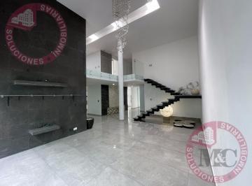 Casa · 550m² · 4 Recámaras · 3 Estacionamientos · Casa de Lujo en Venta en Cerrada San Miguel, Aguascalientes