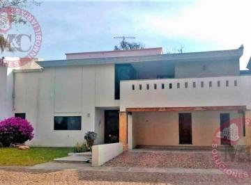 Casa de 4 habitaciones, Aguascalientes · Casa a La Venta en Condominio Pulgas Pandas Sur, Aguascalientes.