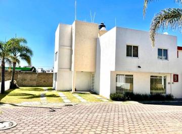 Casa de 4 habitaciones, San Pedro Cholula · Renta Casa Amueblada 4 Recámaras Atrás de Plaza San Diego en Cholula. Puebla