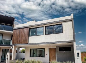Casa de 3 habitaciones, El Marqués · Casa en Venta en Zen Life, 3 Recámaras, Estudio, 3 Baños, Jardín, Seguridad 24.7