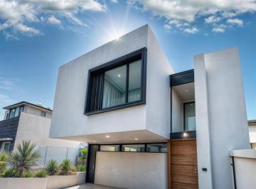Casa de 3 habitaciones, El Marqués · Residencia en Venta en Zibata, 3 Recámaras, 3.5 Baños, Roof Garden, Premium!