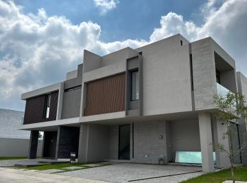 Casa en condominio de 3 habitaciones, Zapopan · Casa en Venta en Los Robles Residencial, Zapopan.